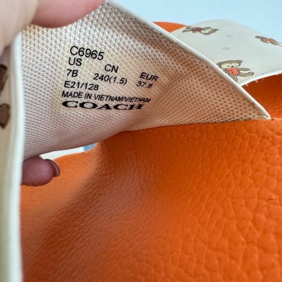 Coach Udele Sport Teddy Bear Printed Signature Slide Orange Cream Size 7B - Picture 9 of 10
